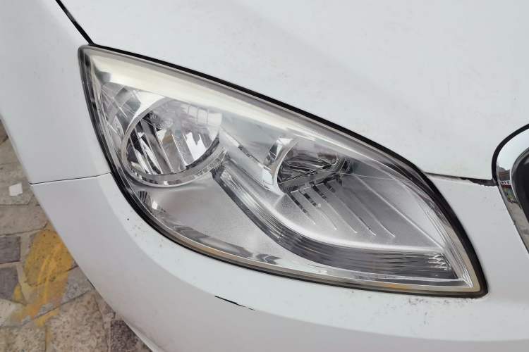 Used Buick GT 2013 GT 1.6L Automatic Fashion Edition Right Front Headlight
