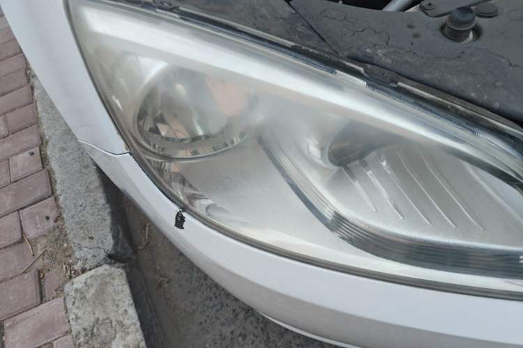 Used Buick GT 2013 GT 1.6L Manual Comfort Edition Right Front Headlight