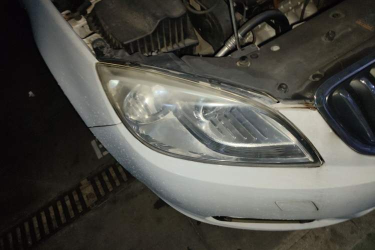 Used Buick GT 2013 GT 1.6L Automatic Comfort Edition Right Front Headlight
