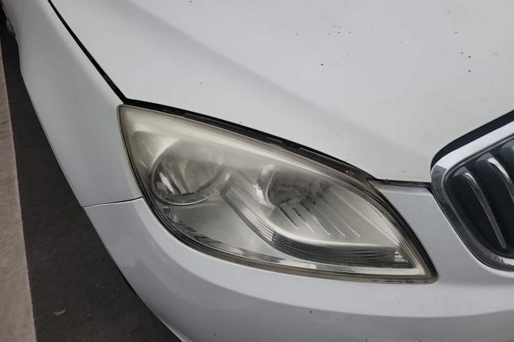 Used Buick GT 2013 GT 1.6L Automatic Fashion Edition Right Front Headlight