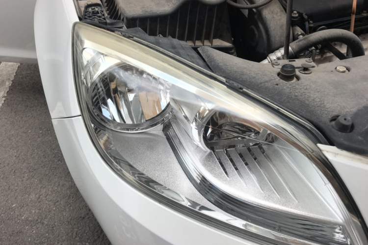 Used Buick GT 2013 GT 1.6L Automatic Fashion Edition Right Front Headlight