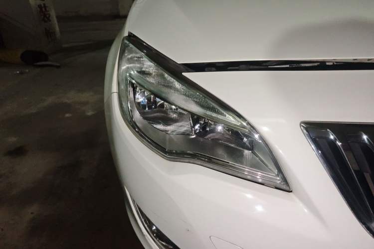Used Buick GT 2013 XT 1.6L Automatic Fashion Edition Right Front Headlight