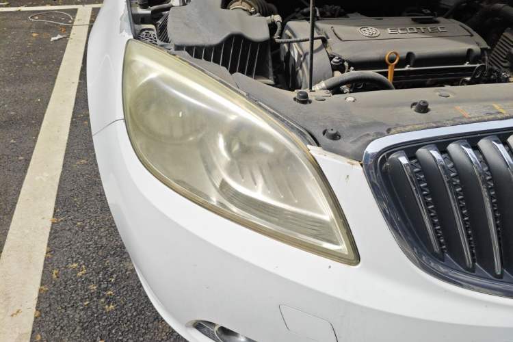 Used Buick GT 2013 GT 1.8L Automatic Fashion Edition Right Front Headlight