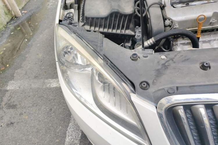 Used Buick GT 2013 GT 1.6L Automatic Fashion Edition Right Front Headlight