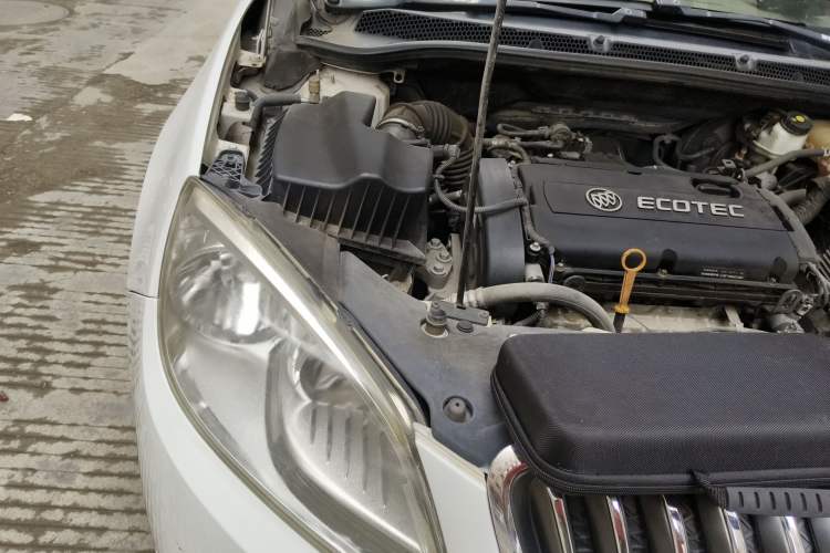 Used Buick GT 2013 GT 1.6L Manual Comfort Edition Right Front Headlight