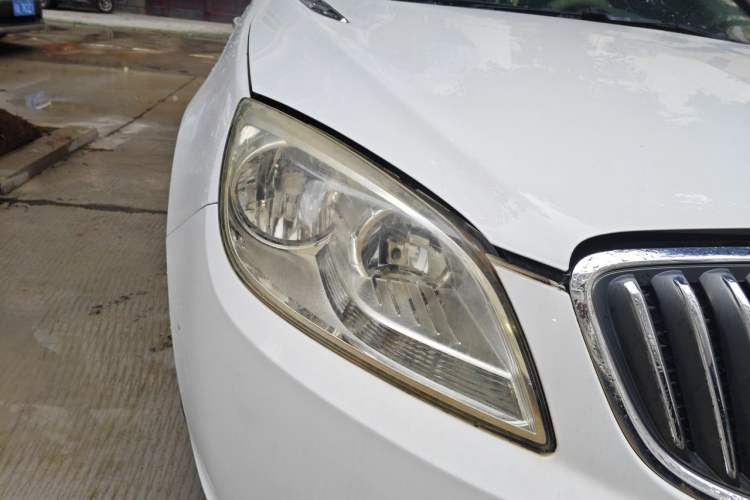Used Buick GT 2013 GT 1.6L Automatic Fashion Edition Right Front Headlight