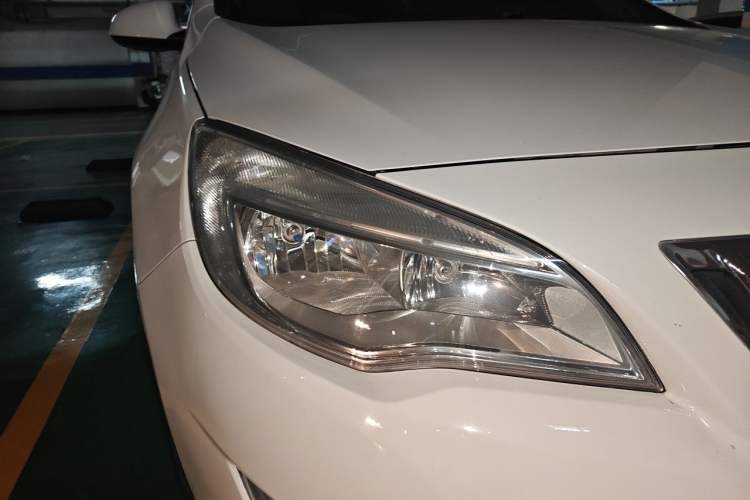 Used Buick GT 2013 XT 1.6L Manual Entry-Level Model Right Front Headlight