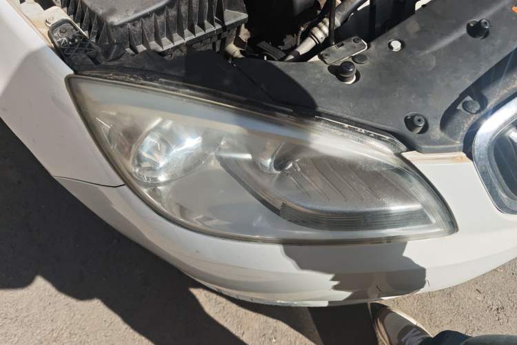 Used Buick GT 2013 GT 1.6L Automatic Comfort Edition Right Front Headlight
