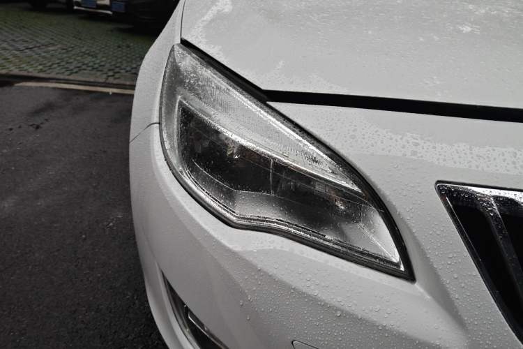 Used Buick GT 2013 XT 1.6L Automatic Fashion Edition Right Front Headlight