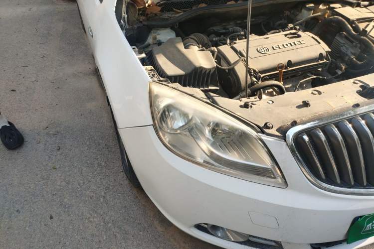 Used Buick GT 2013 GT 1.6L Automatic Fashion Edition Right Front Headlight