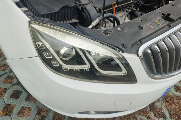 Used Buick GT 2013 GT 1.6L Automatic Fashion Edition Right Front Headlight