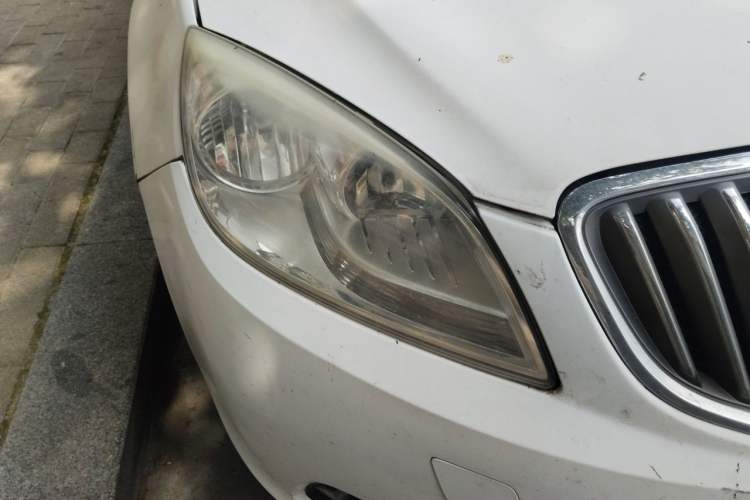 Used Buick GT 2013 GT 1.6L Automatic Fashion Edition Right Front Headlight