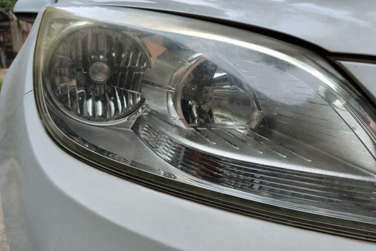 Used Buick GT 2013 GT 1.6L Automatic Fashion Edition Right Front Headlight