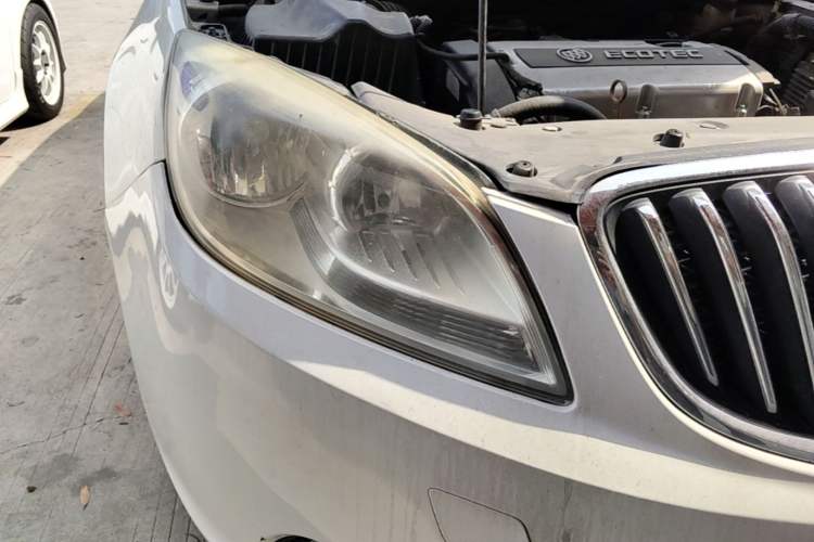 Used Buick GT 2013 GT 1.6L Automatic Fashion Edition Right Front Headlight
