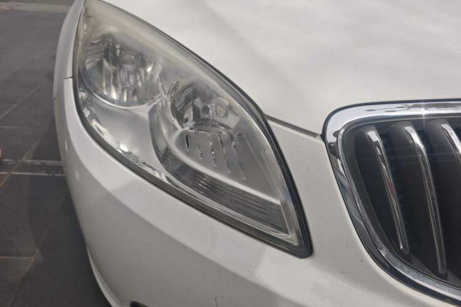Used Buick GT 2013 GT 1.6L Automatic Comfort Edition Right Front Headlight