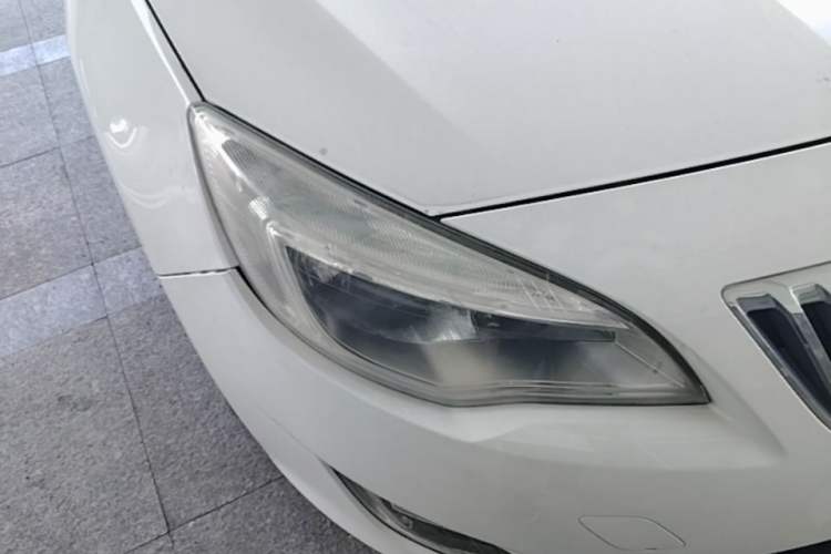 Used Buick GT 2013 XT 1.6L Automatic Fashion Edition Right Front Headlight