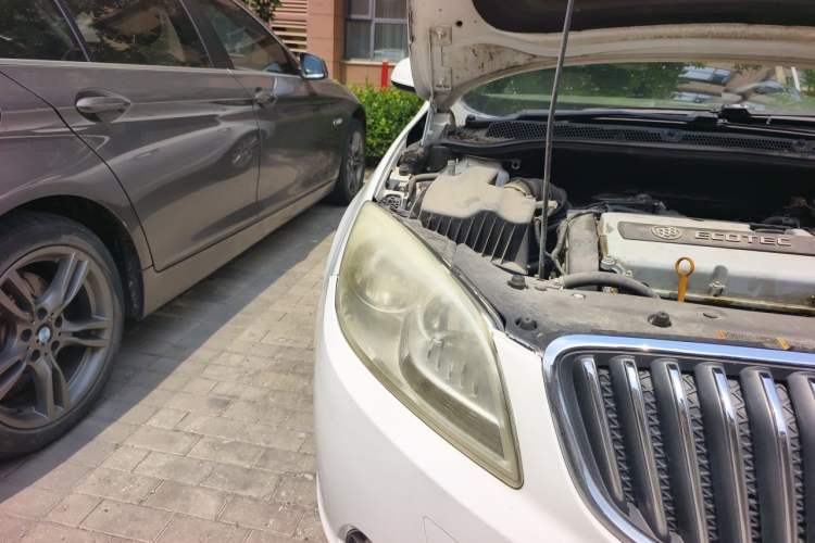 Used Buick GT 2013 GT 1.6L Automatic Fashion Edition Right Front Headlight