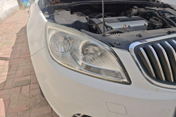 Used Buick GT 2013 GT 1.6L Manual Entry-Level Model Right Front Headlight