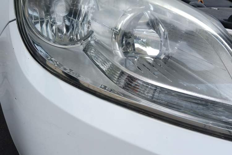 Used Buick GT 2013 GT 1.6L Automatic Fashion Edition Right Front Headlight