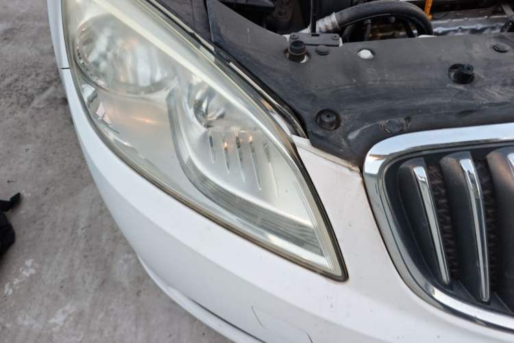Used Buick GT 2013 GT 1.6L Automatic Comfort Edition Right Front Headlight