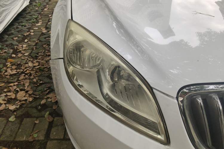 Used Buick GT 2013 GT 1.6L Automatic Comfort Edition Right Front Headlight