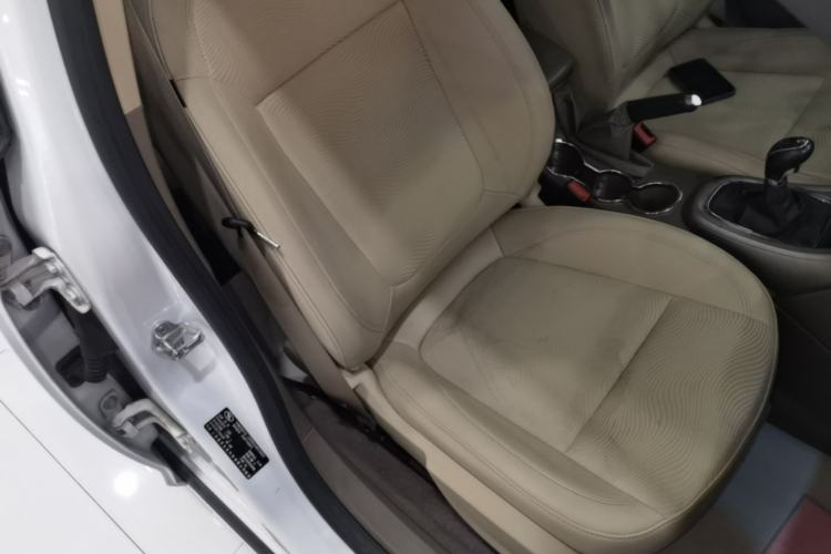 Used Buick GT 2013 GT 1.6L Manual Entry-Level Model Right Front Seat