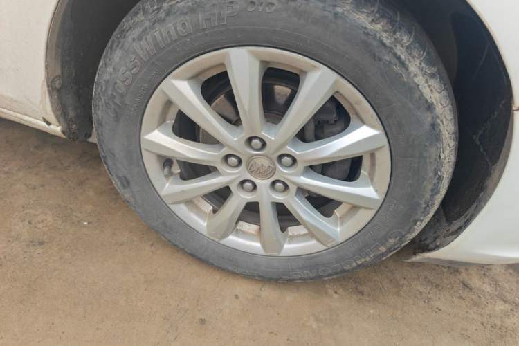 Used Buick GT 2013 GT 1.6L Automatic Fashion Edition Right Front Wheel Hub