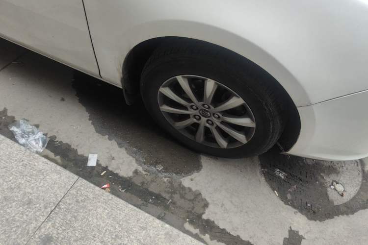 Used Buick GT 2013 GT 1.6L Automatic Fashion Edition Right Front Wheel Hub
