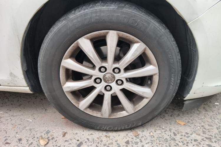 Used Buick GT 2013 GT 1.6L Automatic Fashion Edition Right Front Wheel Hub