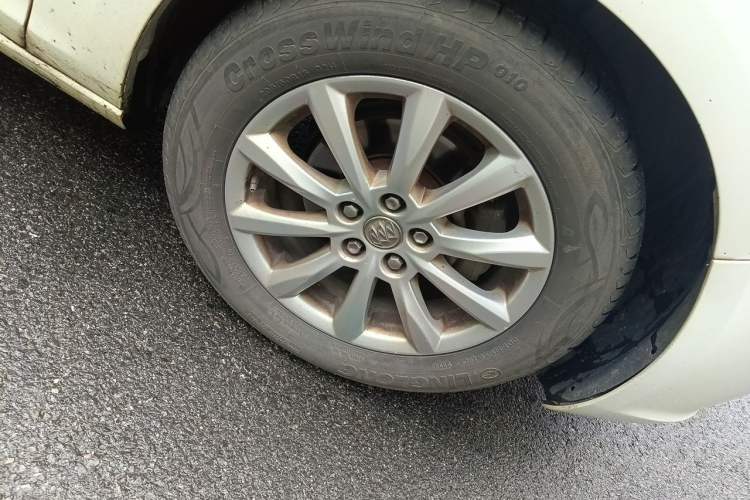 Used Buick GT 2013 GT 1.6L Manual Entry-Level Model Right Front Wheel Hub