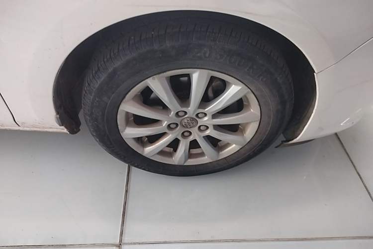 Used Buick GT 2013 GT 1.6L Manual Entry-Level Model Right Front Wheel Hub