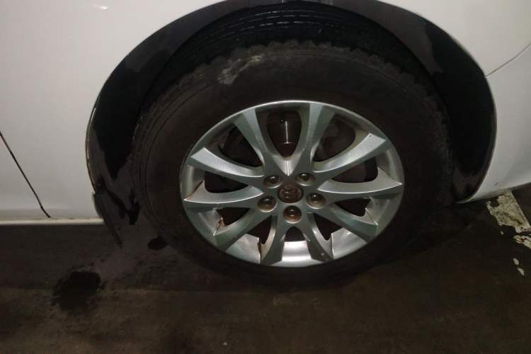 Used Buick GT 2013 XT 1.6L Automatic Fashion Edition Right Front Wheel Hub