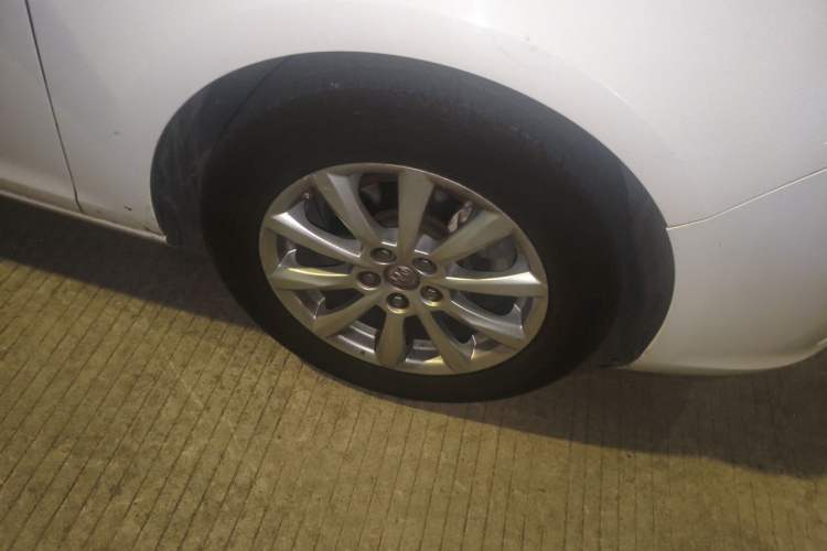 Used Buick GT 2013 GT 1.6L Automatic Fashion Edition Right Front Wheel Hub