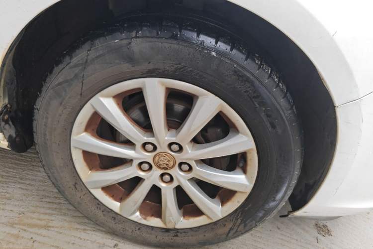 Used Buick GT 2013 GT 1.6L Automatic Fashion Edition Right Front Wheel Hub