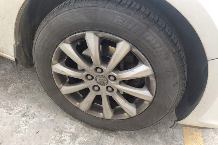 Used Buick GT 2013 GT 1.6L Manual Entry-Level Model Right Front Wheel Hub