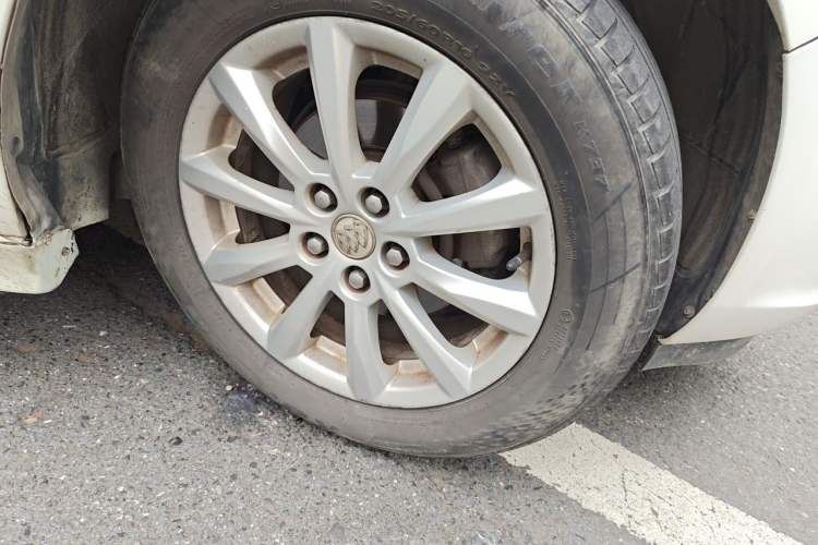 Used Buick GT 2013 GT 1.6L Automatic Fashion Edition Right Front Wheel Hub