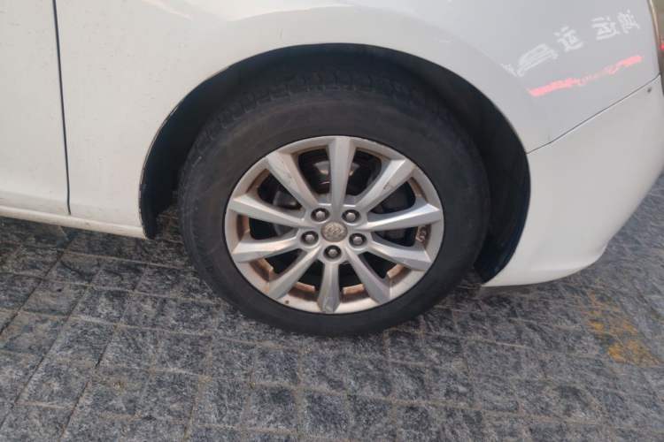 Used Buick GT 2013 GT 1.6L Automatic Fashion Edition Right Front Wheel Hub