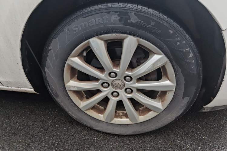 Used Buick GT 2013 GT 1.6L Manual Entry-Level Model Right Front Wheel Hub
