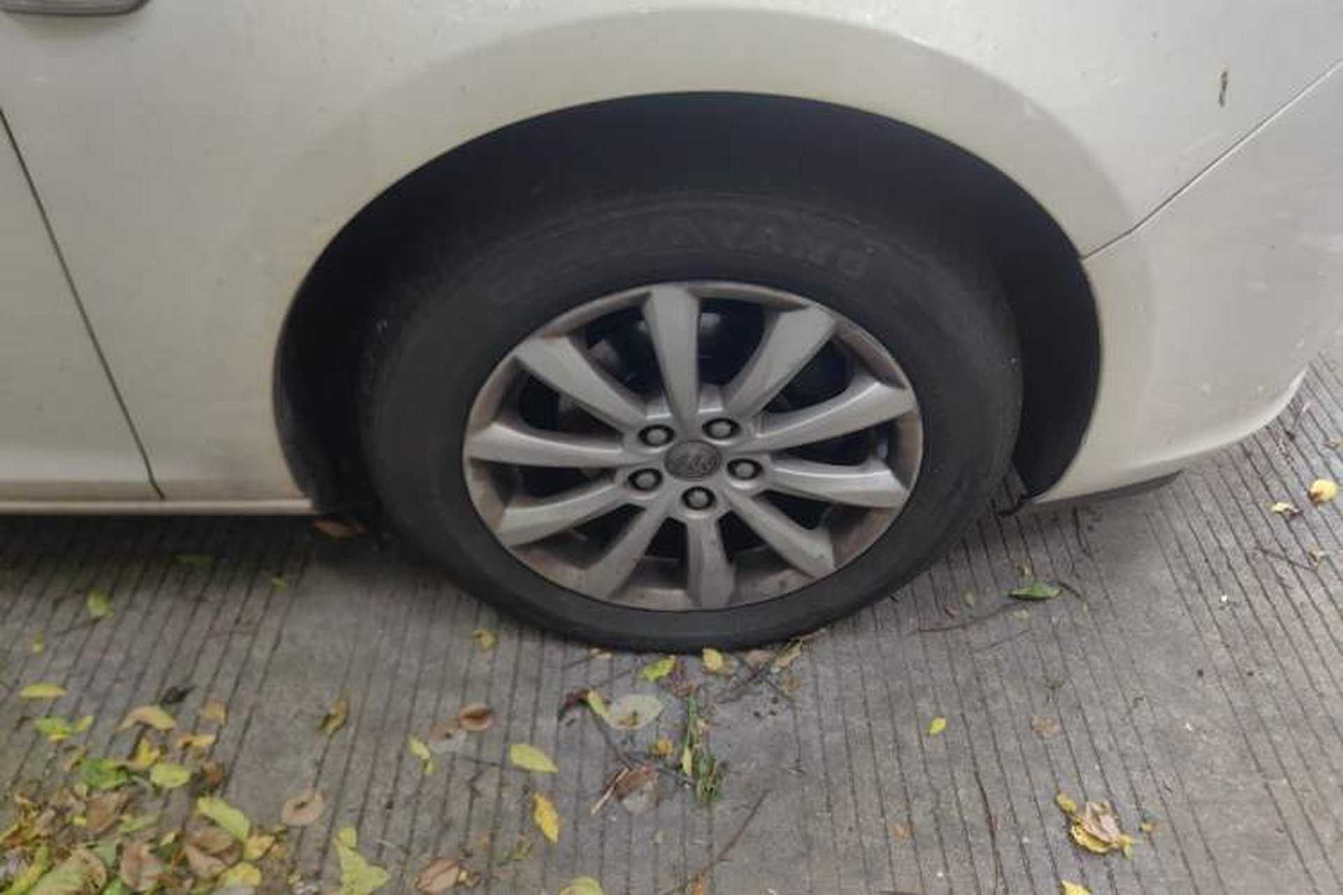Used Buick GT 2013 GT 1.6L Automatic Fashion Edition Right Front Wheel Hub