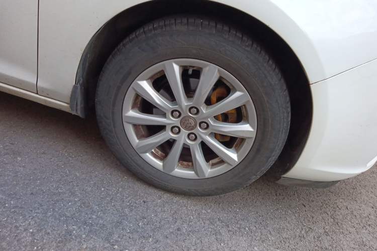Used Buick GT 2013 GT 1.6L Manual Entry-Level Model Right Front Wheel Hub