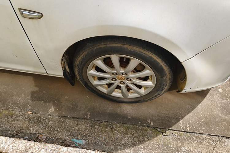 Used Buick GT 2013 GT 1.6L Automatic Fashion Edition Right Front Wheel Hub