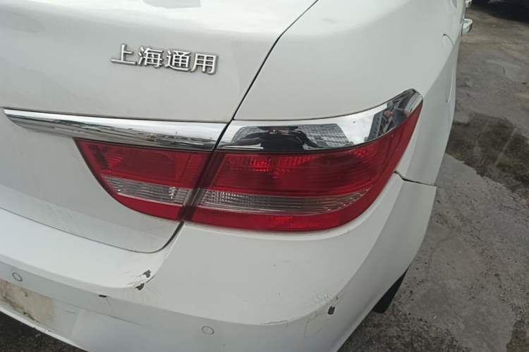Used Buick GT 2013 GT 1.6L Automatic Fashion Edition Right Rear Taillight