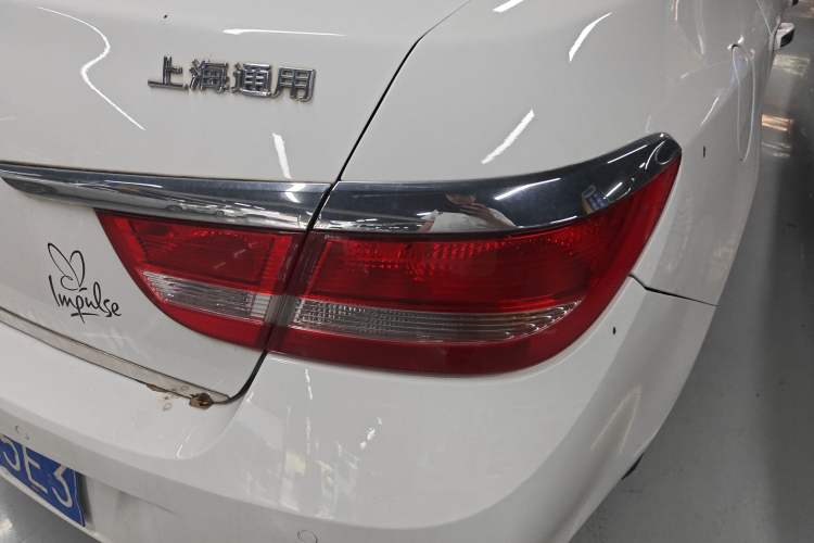 Used Buick GT 2013 GT 1.6L Automatic Fashion Edition Right Rear Taillight