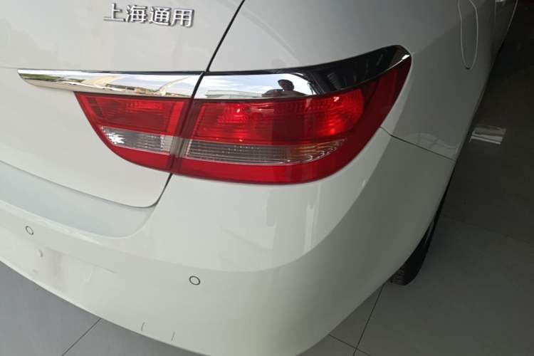 Used Buick GT 2013 GT 1.6L Automatic Fashion Edition Right Rear Taillight