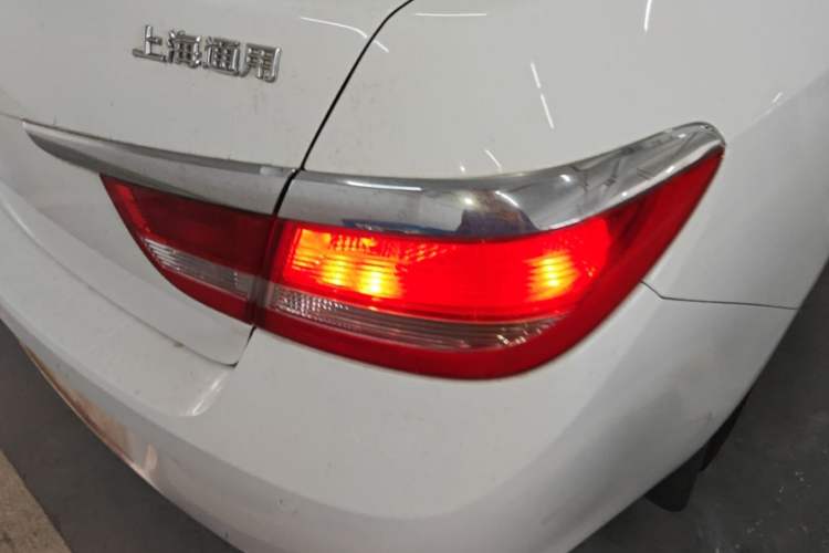 Used Buick GT 2013 GT 1.6L Automatic Fashion Edition Right Rear Taillight