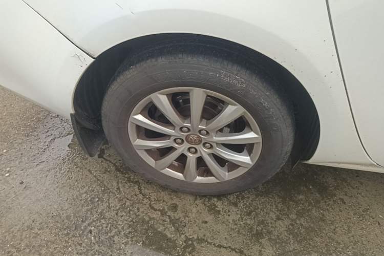 Used Buick GT 2013 GT 1.6L Automatic Fashion Edition Right Rear Wheel Hub