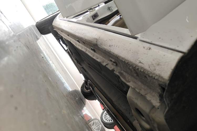 Used Buick GT 2013 GT 1.6L Automatic Fashion Edition Right Side Sill