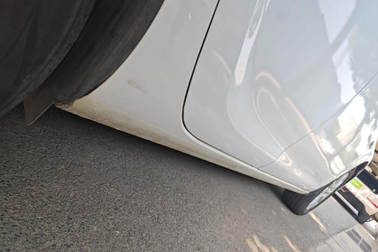 Used Buick GT 2013 GT 1.6L Manual Comfort Edition Right Side Sill