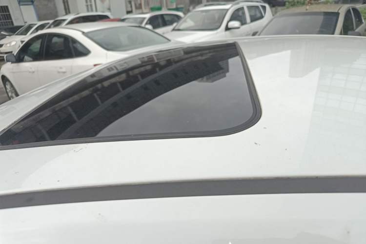 Used Buick GT 2013 GT 1.6L Automatic Fashion Edition Roof