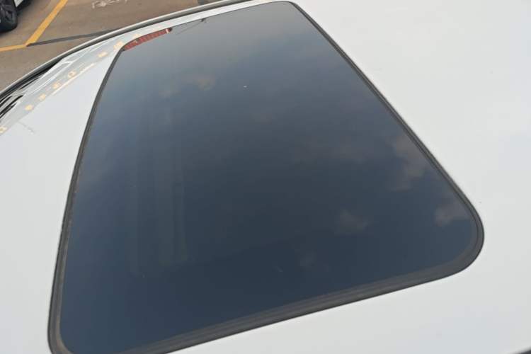 Used Buick GT 2013 GT 1.6L Manual Entry-Level Model Roof